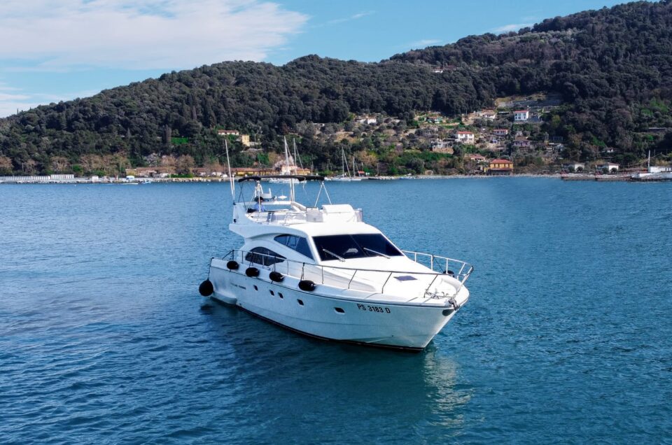 noleggio yacht cinque terre